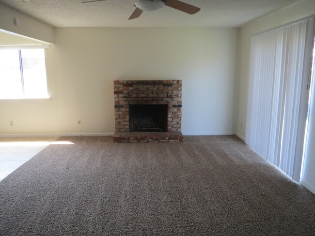 Building Photo - 3382 Claremont Ave