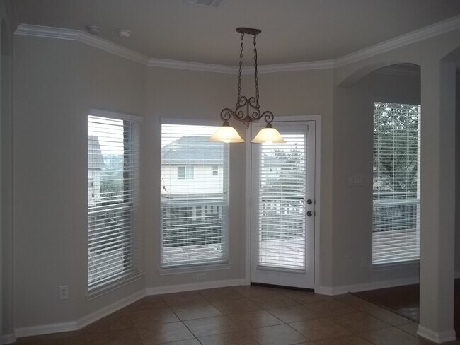 Foto del edificio - BEAUTIFUL HOME IN A GATED COMMUNITY!