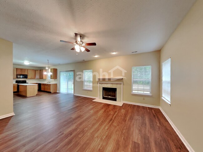 Building Photo - 796 Flying Sun Dr