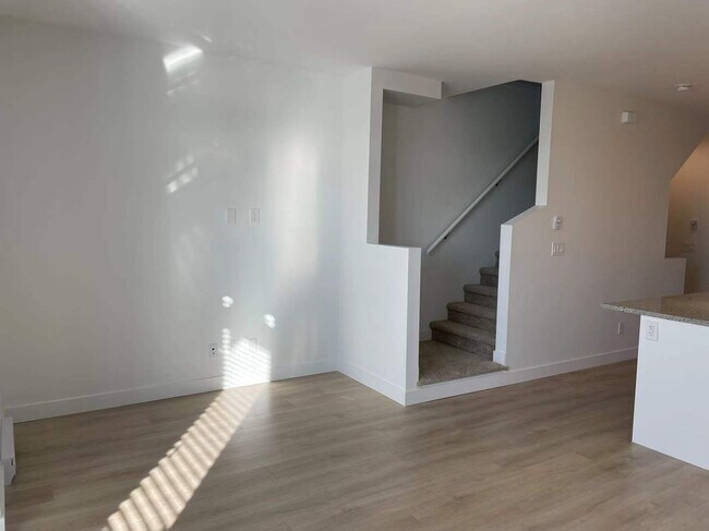 Building Photo - 20487 65 Av