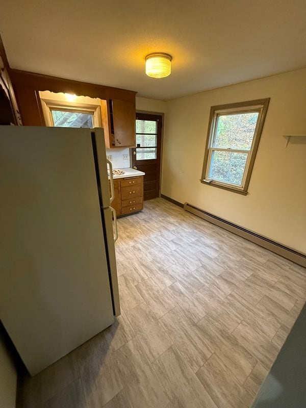 Building Photo - 372 Park St