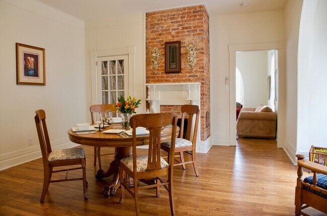 Foto del edificio - Stunning Furnished Historic Renovation in ...