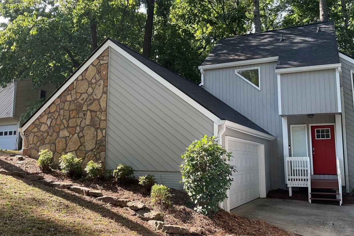 Primary Photo - 2210 Cedar Forks Dr