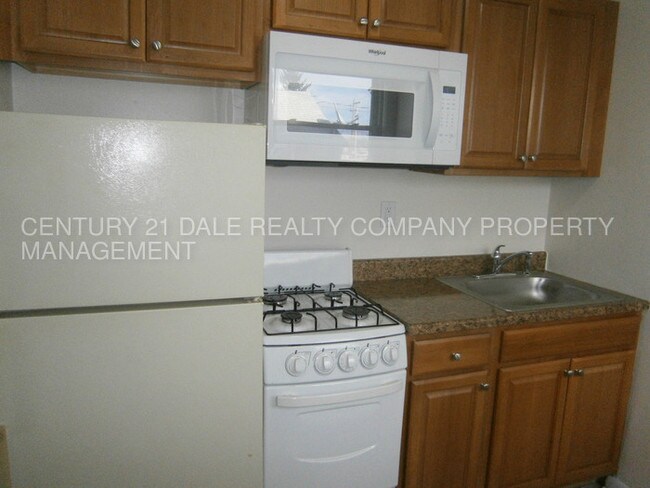 Building Photo - 1 BR, 1 Bath, Efficiency in West York