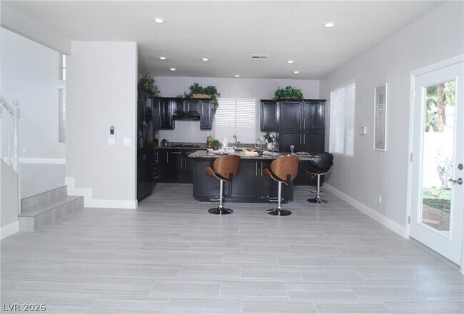 Building Photo - 268 Single Petal St