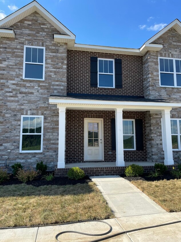 Primary Photo - 328 Broadberry Ave