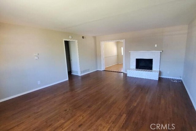 Building Photo - 1575 Santa Ana Ave