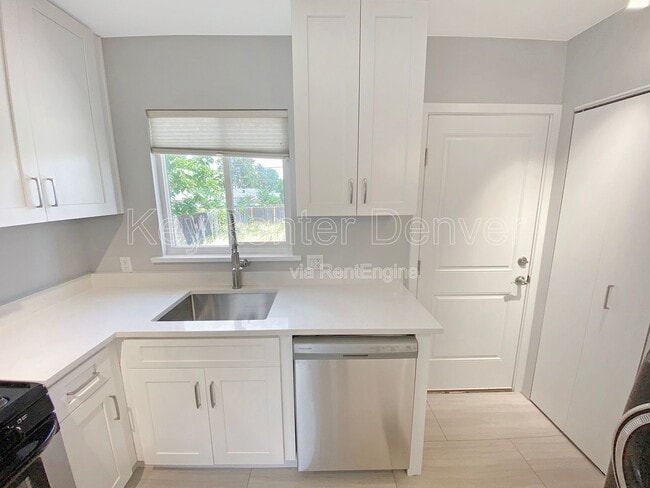 Photo - 4960 Decatur St House