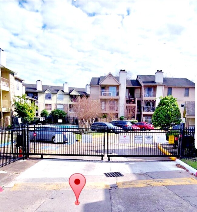 Foto del edificio - 10101 S Gessner Rd