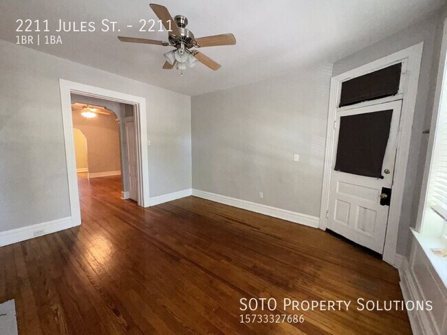 Foto del edificio - 2211 Jules St.-2211