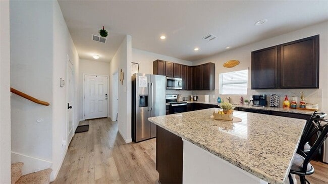Foto del edificio - 963 Harper Ln