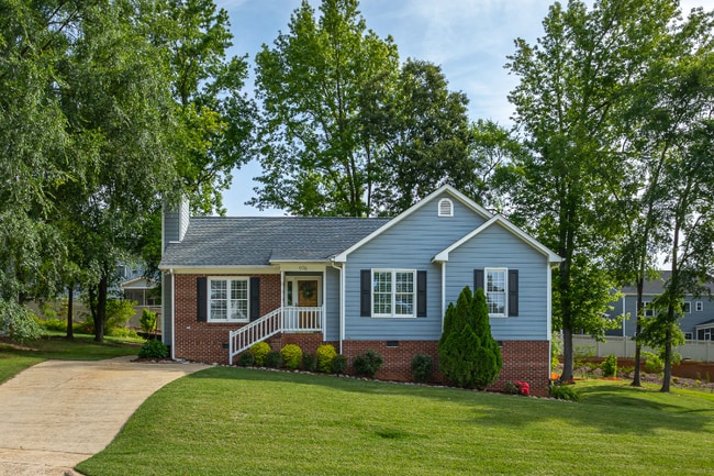 Building Photo - 976 St Catherines Dr