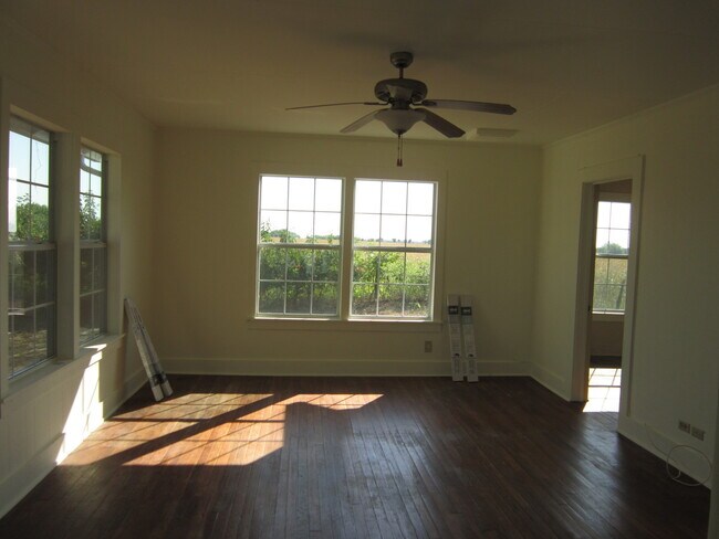 Photo - 4111 Stapper Rd House