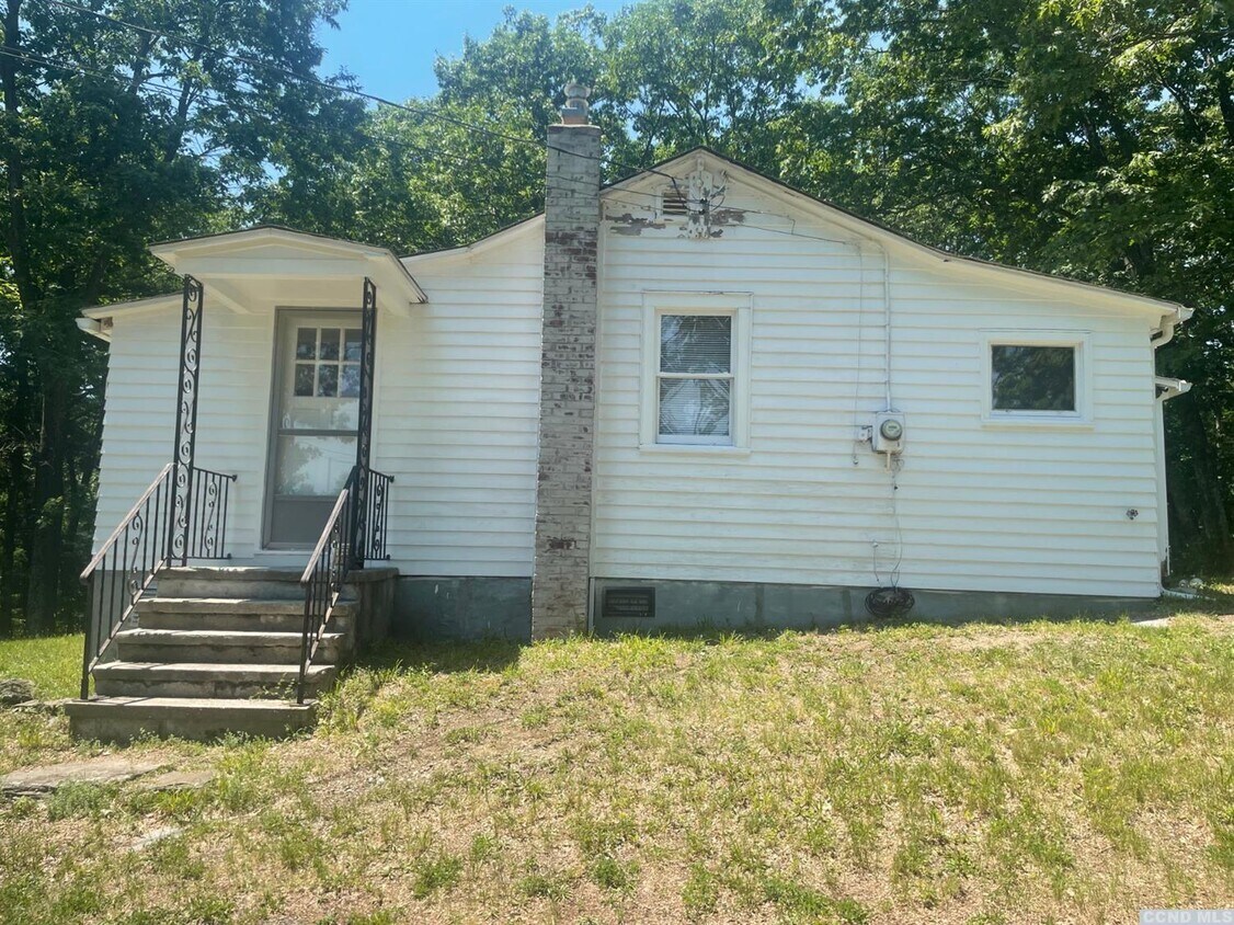 Primary Photo - 241 Snyderville Rd