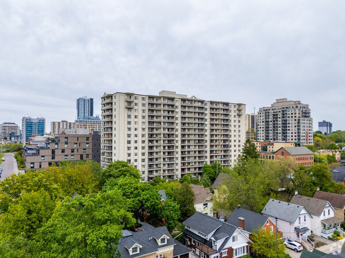 Photo du bâtiment - Victoria Park Towers