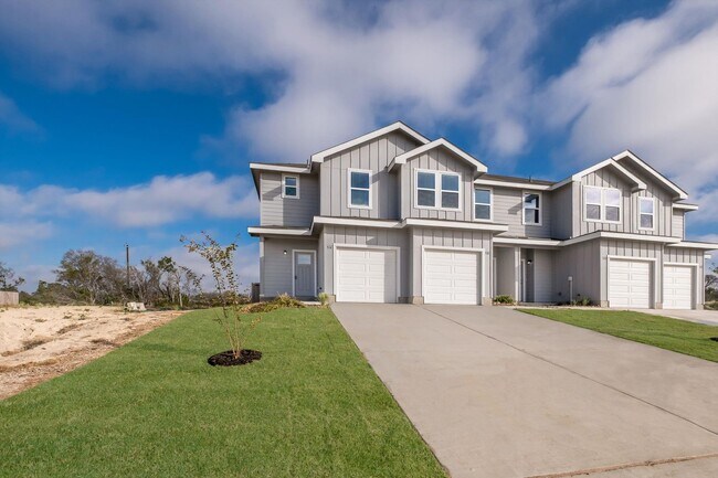 Building Photo - $1,000 off Rent for APRIL
