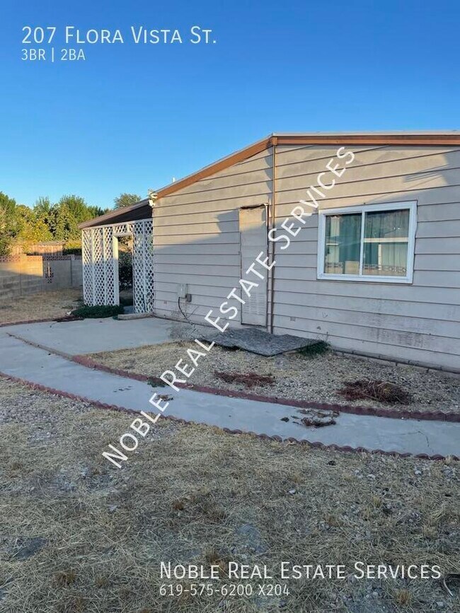 Building Photo - 207 Flora Vista St