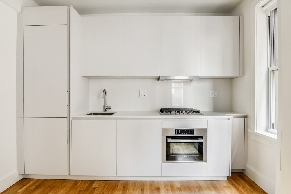 Foto principal - 301 E 21st St