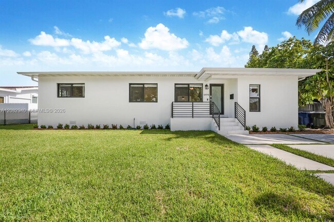 Foto del edificio - 5970 SW 16th St