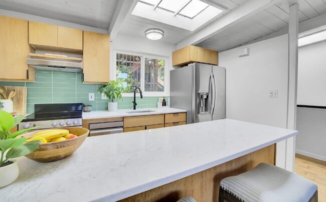 Foto del edificio - 317 Seymour Ln