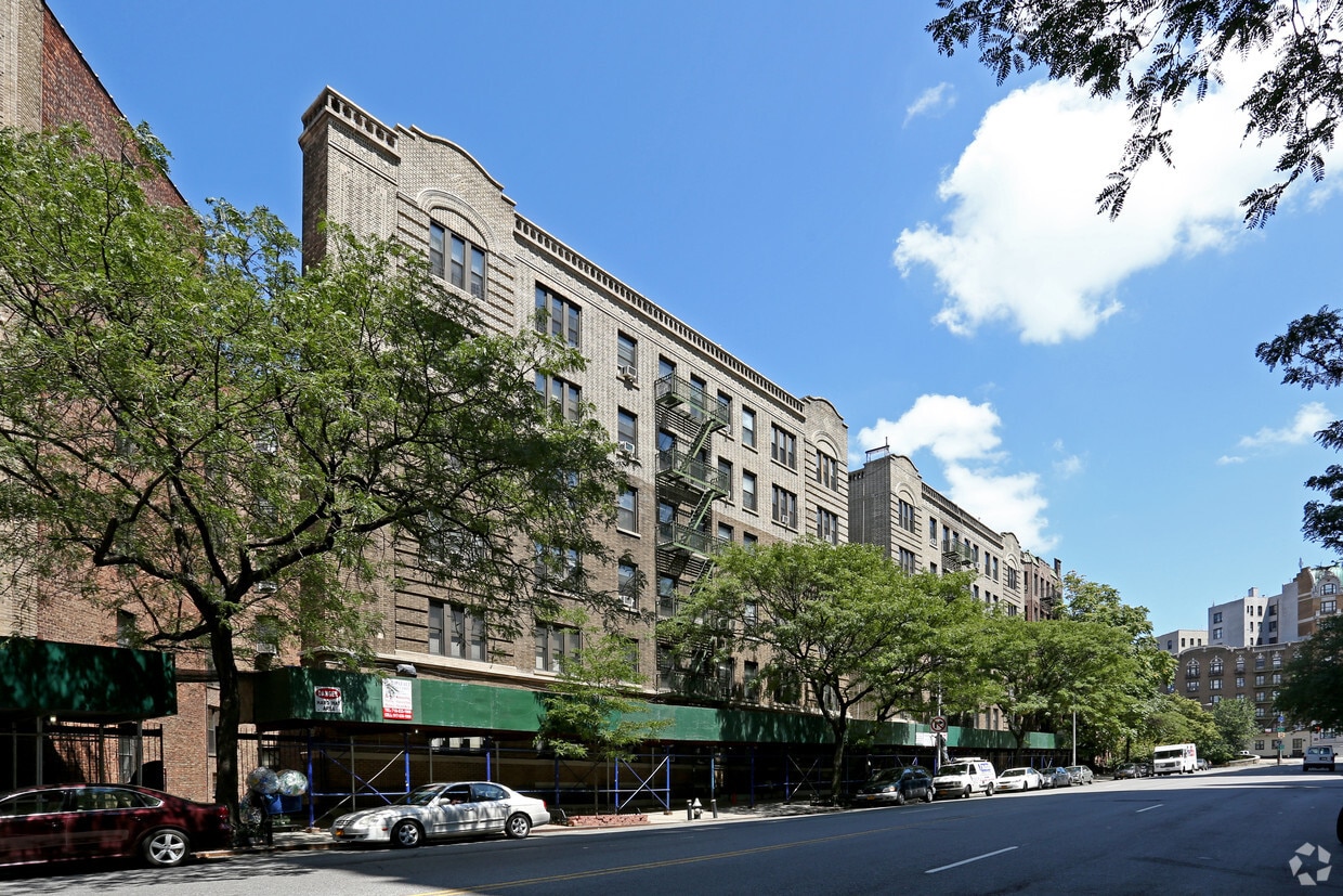 801 Riverside Dr Condominiums Apartments New York, NY