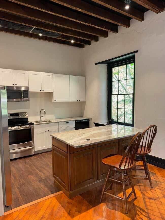 Foto del edificio - 260 Cherry Ln