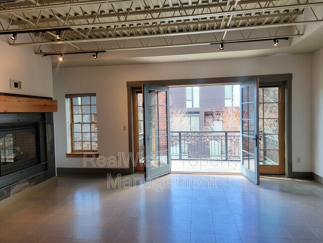 Foto del edificio - 16 SW Wall St
