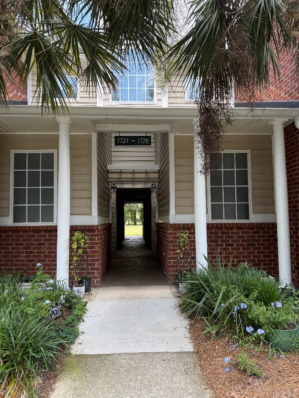 Foto del edificio - 1721 Wyngate Cir