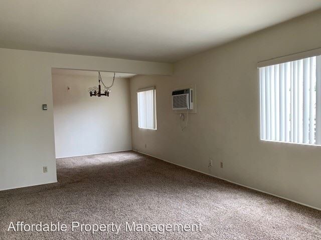 Building Photo - 461 E Algrove St