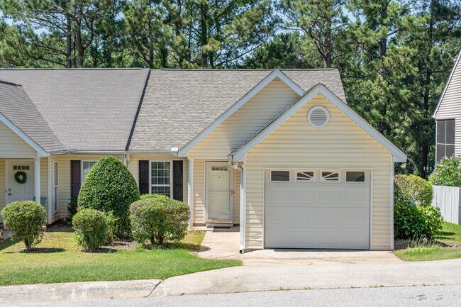 Building Photo - 315 Southbank Dr
