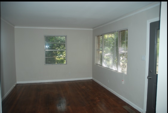 Building Photo - 2038 Dellwood Place
