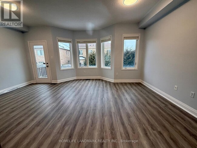 Photo du bâtiment - 1268 Blencowe Cres