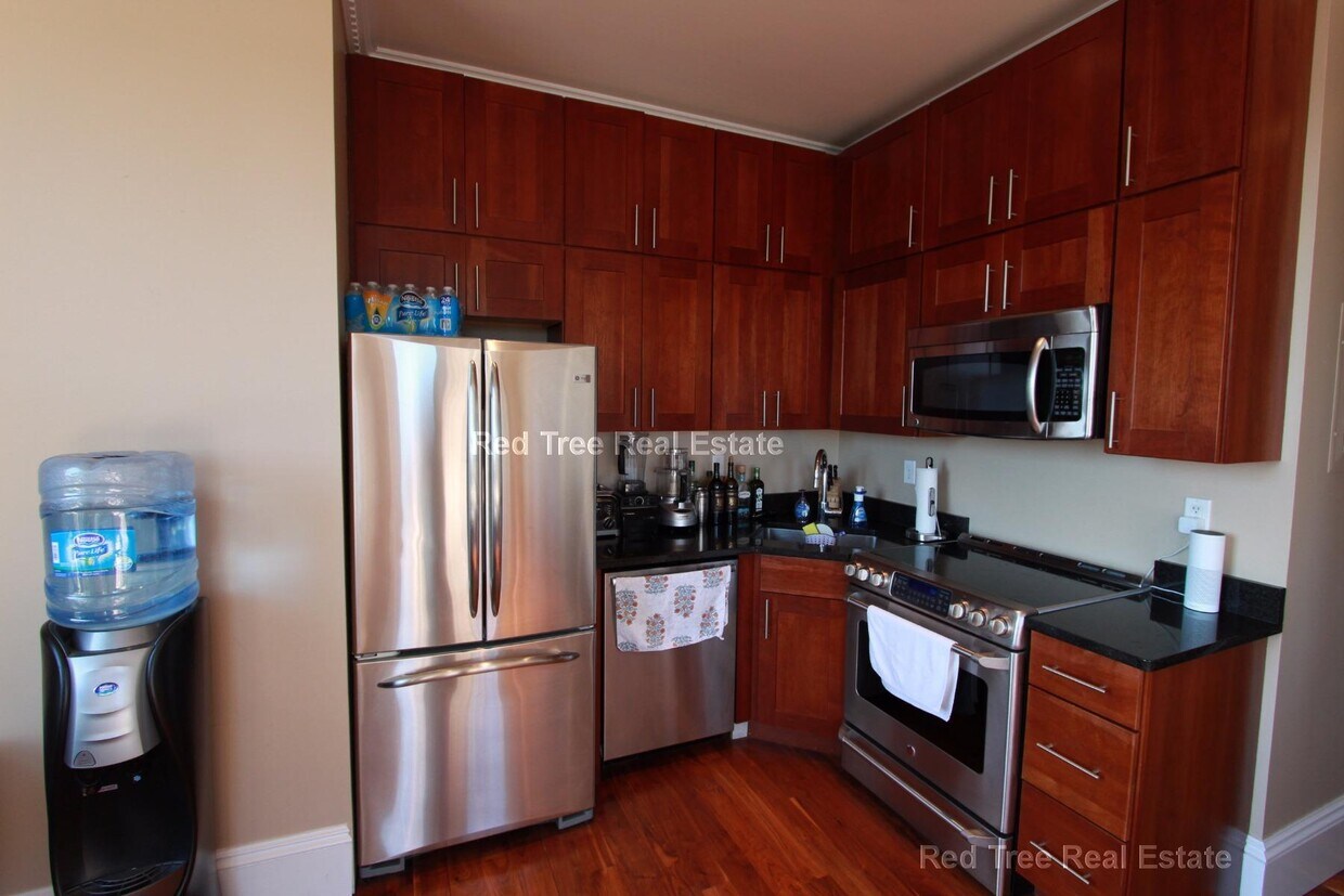 Foto principal - 483 Beacon St