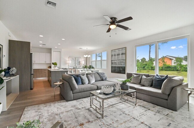 Foto del edificio - 6365 Tenor Dr