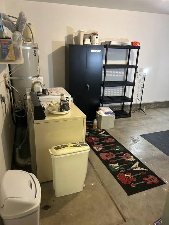 Foto del edificio - 563 Primrose Dr