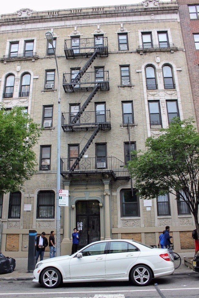 Foto del edificio - 624 W 207th St