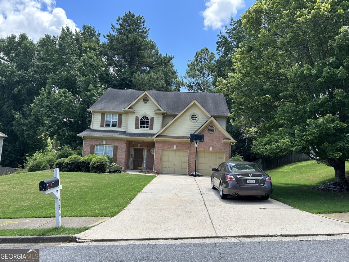Primary Photo - 5850 Rives Dr