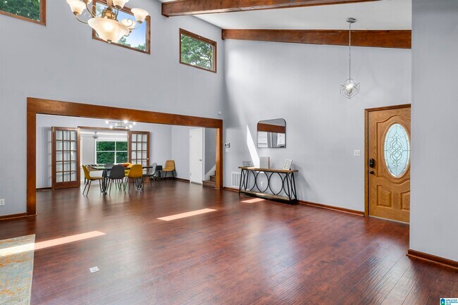 Building Photo - 1304 Monterey Dr