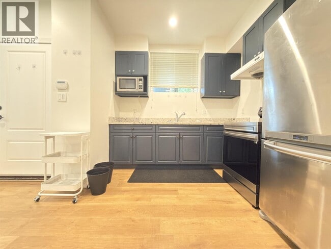 Building Photo - 2885 W 35th Ave