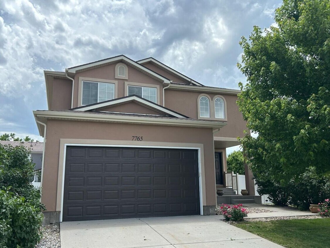 5 Bed, 3.5 Bath with A/C, Available Now! -... - 5 Bed, 3.5 Bath with A/C, Available Now! -...