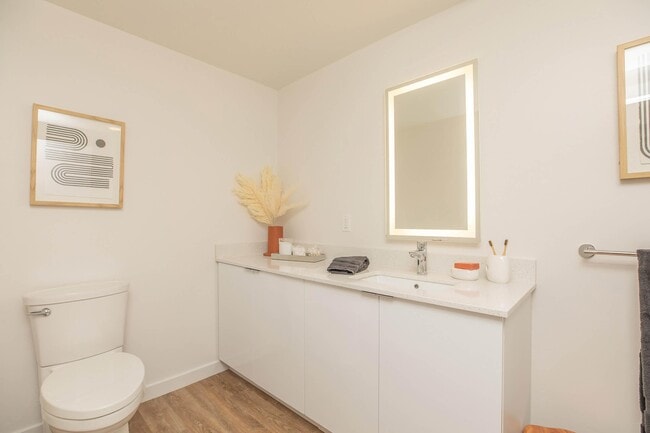 2x2 Guest Bathroom - Mossdale Landing