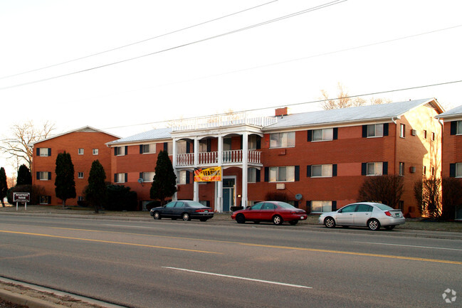 Building Photo - Ballenger Manor