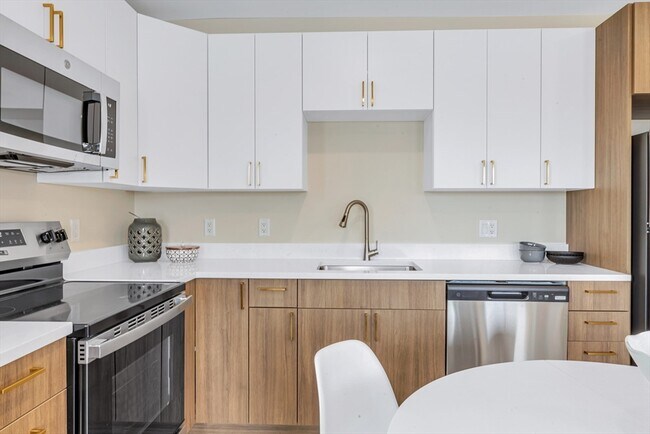 Foto del edificio - 377 Cummins Hwy