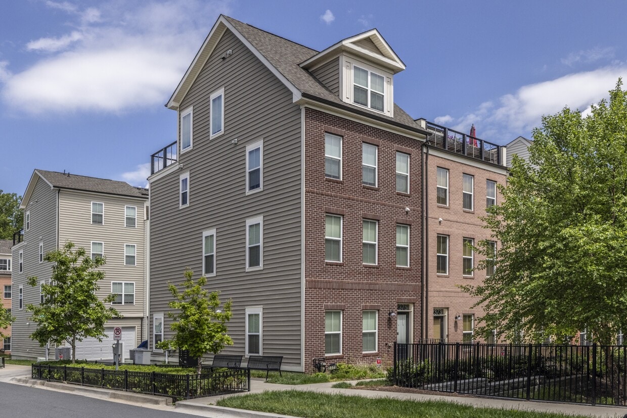 Foto principal - 2375 Wyeth St