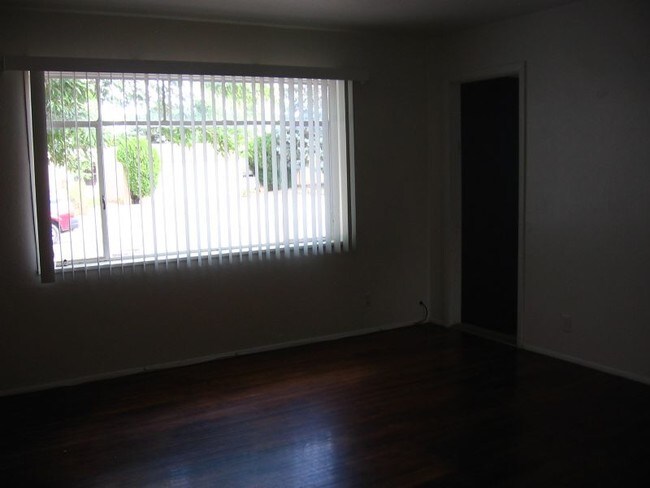 Building Photo - 9816 Toltec Rd NE