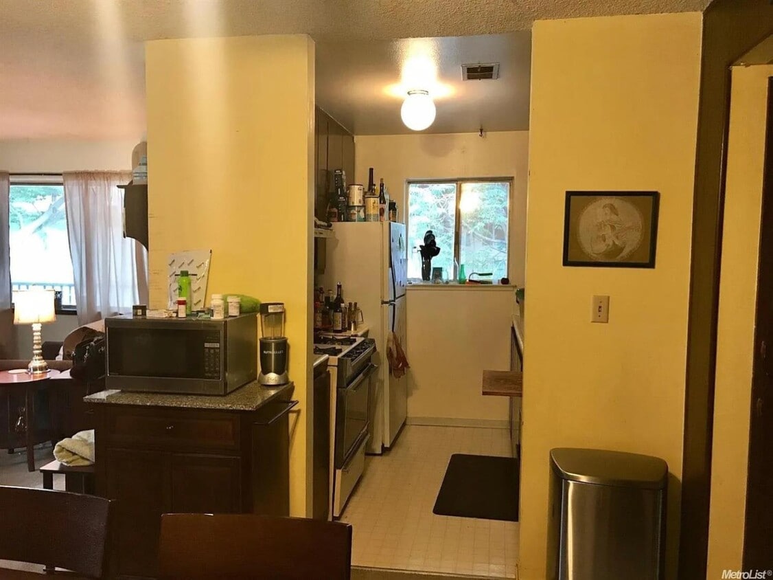 Primary Photo - 1736 Fremont Ct