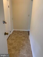 Building Photo - 1605 Charles St