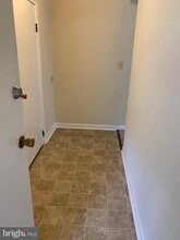 Building Photo - 1605 Charles St