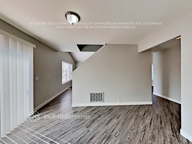 Foto del edificio - 6563 Harvey Ln