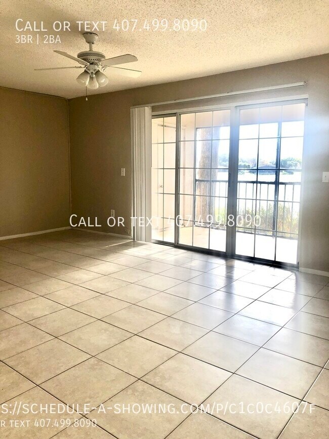 Foto del edificio - 3966 Versailles Drive - B | $1650 | 3 beds...